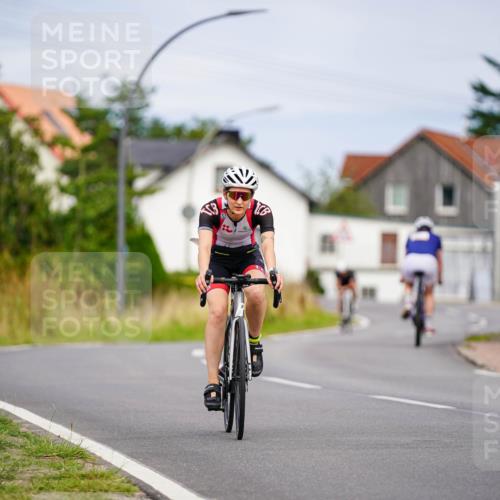 31.08.2025 - Elbe Triathlon Hamburg Michael Burmester http://msf.ph/oto/8688528 31.08.2025 15:49:41 Radfahren  meine-sportfotos.de