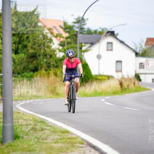 31.08.2025 - Elbe Triathlon Hamburg Michael Burmester http://msf.ph/oto/8688563 31.08.2025 15:51:48 Radfahren  meine-sportfotos.de