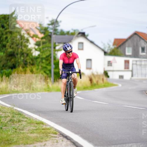 31.08.2025 - Elbe Triathlon Hamburg Michael Burmester http://msf.ph/oto/8688567 31.08.2025 15:51:49 Radfahren  meine-sportfotos.de