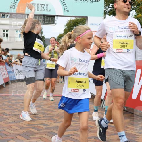 31.08.2025 - 21. Blankeneser Heldenlauf Strokosch-Dieckow http://msf.ph/oto/8688596 31.08.2025 10:34:41 Ziel 2110, 2244, 2021, 2424, 2668, 2669, 2667, 2298, 2439, 2349, 2350, 2090, 2083 meine-sportfotos.de
