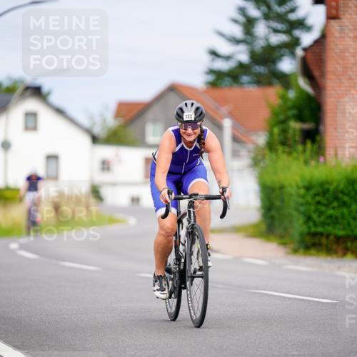 31.08.2025 - Elbe Triathlon Hamburg Michael Burmester http://msf.ph/oto/8688628 31.08.2025 15:52:36 Radfahren  meine-sportfotos.de