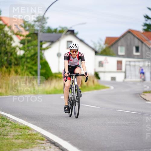 31.08.2025 - Elbe Triathlon Hamburg Michael Burmester http://msf.ph/oto/8688645 31.08.2025 15:54:30 Radfahren  meine-sportfotos.de