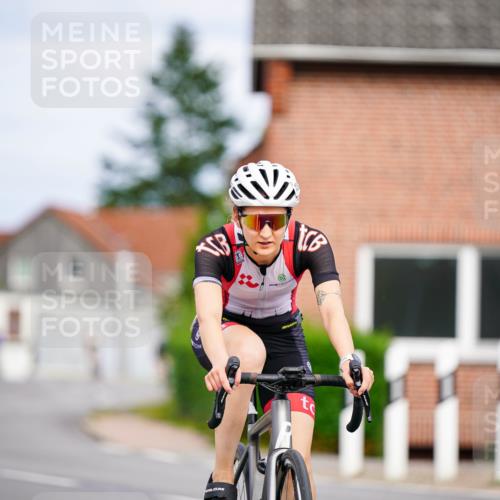 31.08.2025 - Elbe Triathlon Hamburg Michael Burmester http://msf.ph/oto/8688650 31.08.2025 15:54:32 Radfahren  meine-sportfotos.de