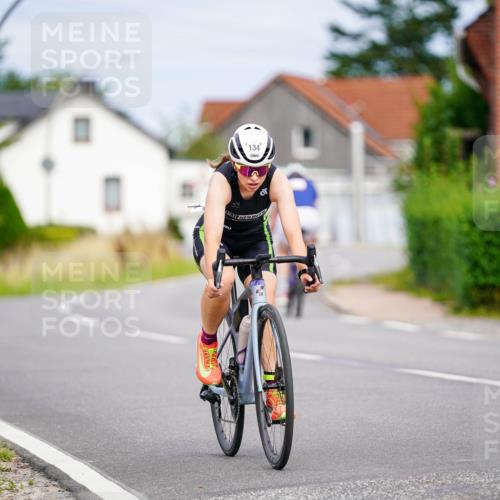 31.08.2025 - Elbe Triathlon Hamburg Michael Burmester http://msf.ph/oto/8688668 31.08.2025 15:55:19 Radfahren  meine-sportfotos.de
