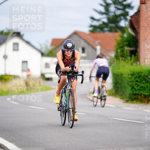 31.08.2025 - Elbe Triathlon Hamburg Michael Burmester http://msf.ph/oto/8688672 31.08.2025 15:56:24 Radfahren  meine-sportfotos.de