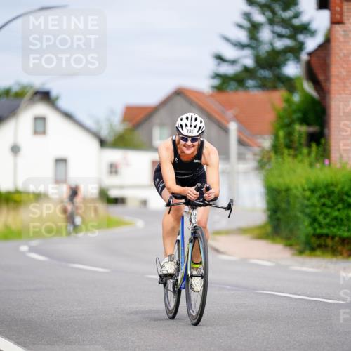 31.08.2025 - Elbe Triathlon Hamburg Michael Burmester http://msf.ph/oto/8688688 31.08.2025 15:56:52 Radfahren  meine-sportfotos.de