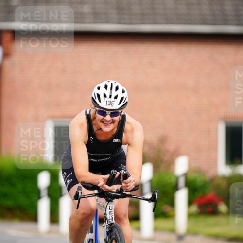 31.08.2025 - Elbe Triathlon Hamburg Michael Burmester http://msf.ph/oto/8688690 31.08.2025 15:56:53 Radfahren  meine-sportfotos.de
