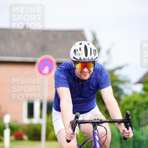 31.08.2025 - Elbe Triathlon Hamburg Michael Burmester http://msf.ph/oto/8688747 31.08.2025 15:58:27 Radfahren  meine-sportfotos.de