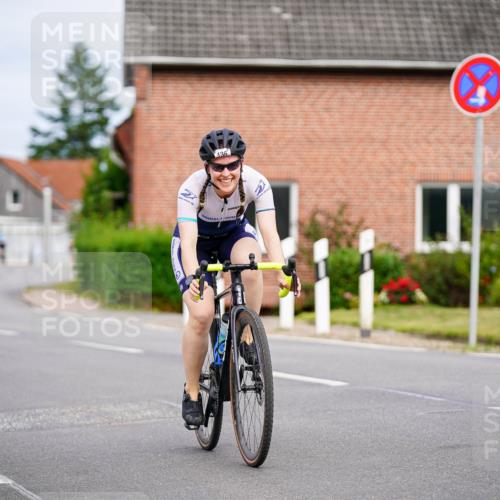 31.08.2025 - Elbe Triathlon Hamburg Michael Burmester http://msf.ph/oto/8688774 31.08.2025 15:59:08 Radfahren  meine-sportfotos.de