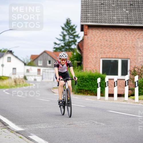 31.08.2025 - Elbe Triathlon Hamburg Michael Burmester http://msf.ph/oto/8688785 31.08.2025 15:59:23 Radfahren  meine-sportfotos.de