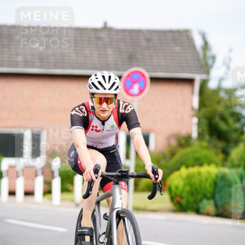 31.08.2025 - Elbe Triathlon Hamburg Michael Burmester http://msf.ph/oto/8688787 31.08.2025 15:59:24 Radfahren  meine-sportfotos.de