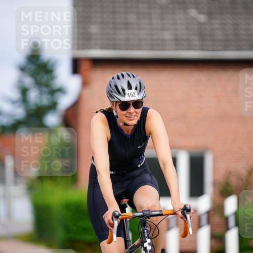 31.08.2025 - Elbe Triathlon Hamburg Michael Burmester http://msf.ph/oto/8688812 31.08.2025 16:00:01 Radfahren  meine-sportfotos.de
