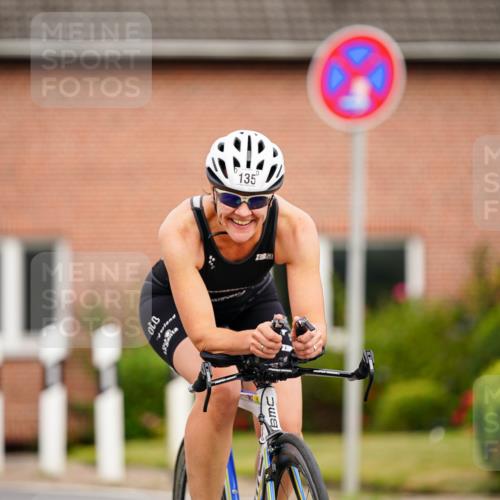 31.08.2025 - Elbe Triathlon Hamburg Michael Burmester http://msf.ph/oto/8688836 31.08.2025 16:01:34 Radfahren  meine-sportfotos.de