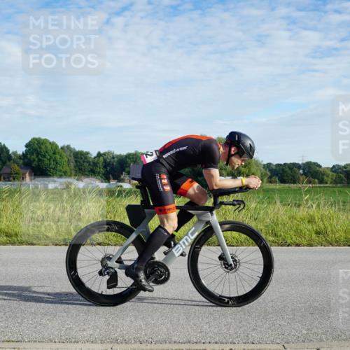 31.08.2025 - Elbe Triathlon Hamburg Michael Burmester http://msf.ph/oto/8688845 31.08.2025 09:11:07 Radfahren 212, 395 meine-sportfotos.de