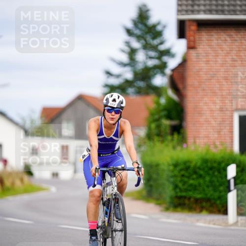 31.08.2025 - Elbe Triathlon Hamburg Michael Burmester http://msf.ph/oto/8688850 31.08.2025 16:02:30 Radfahren  meine-sportfotos.de