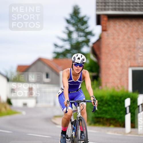31.08.2025 - Elbe Triathlon Hamburg Michael Burmester http://msf.ph/oto/8688855 31.08.2025 16:02:31 Radfahren  meine-sportfotos.de