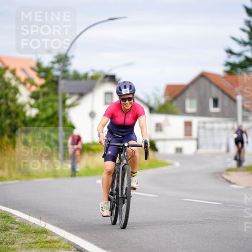 31.08.2025 - Elbe Triathlon Hamburg Michael Burmester http://msf.ph/oto/8688873 31.08.2025 16:02:37 Radfahren  meine-sportfotos.de