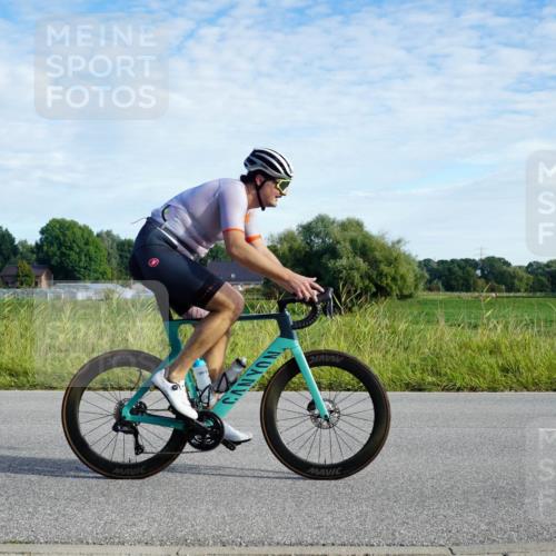 31.08.2025 - Elbe Triathlon Hamburg Michael Burmester http://msf.ph/oto/8688879 31.08.2025 09:11:54 Radfahren 224, 233, 318, 320, 347, 348, 443, 451, 453 meine-sportfotos.de