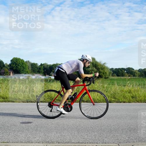 31.08.2025 - Elbe Triathlon Hamburg Michael Burmester http://msf.ph/oto/8688902 31.08.2025 09:12:19 Radfahren 261, 321, 368, 389, 424 meine-sportfotos.de