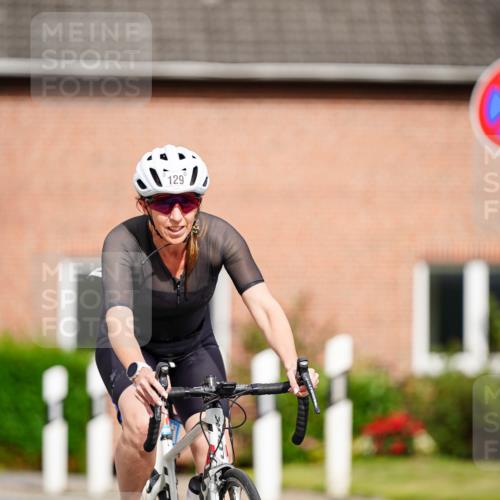 31.08.2025 - Elbe Triathlon Hamburg Michael Burmester http://msf.ph/oto/8688921 31.08.2025 16:03:36 Radfahren  meine-sportfotos.de