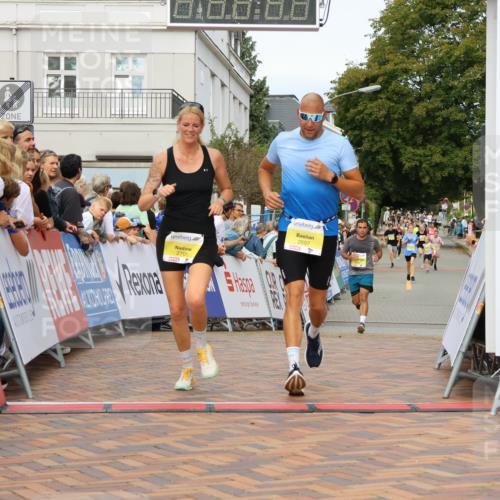 31.08.2025 - 21. Blankeneser Heldenlauf Strokosch-Dieckow http://msf.ph/oto/8688935 31.08.2025 10:28:42 Ziel 2697, 2700, 2351, 2687 meine-sportfotos.de