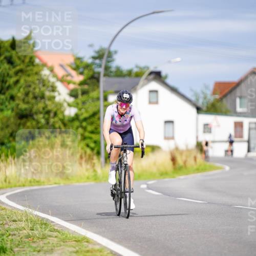 31.08.2025 - Elbe Triathlon Hamburg Michael Burmester http://msf.ph/oto/8688938 31.08.2025 16:04:10 Radfahren  meine-sportfotos.de