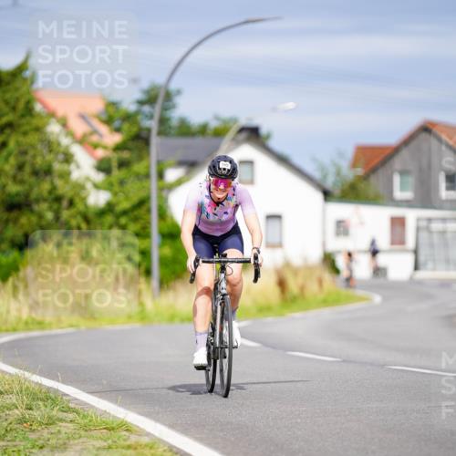 31.08.2025 - Elbe Triathlon Hamburg Michael Burmester http://msf.ph/oto/8688940 31.08.2025 16:04:10 Radfahren  meine-sportfotos.de