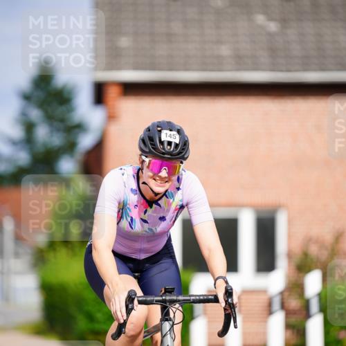 31.08.2025 - Elbe Triathlon Hamburg Michael Burmester http://msf.ph/oto/8688946 31.08.2025 16:04:12 Radfahren  meine-sportfotos.de
