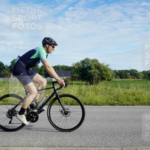 31.08.2025 - Elbe Triathlon Hamburg Michael Burmester http://msf.ph/oto/8688986 31.08.2025 09:13:53 Radfahren 414, 415, 490, 533 meine-sportfotos.de