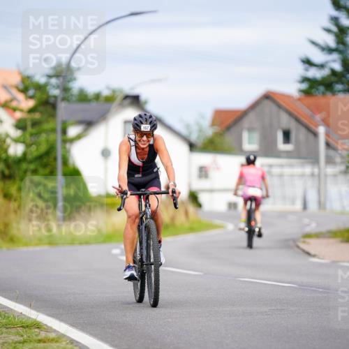 31.08.2025 - Elbe Triathlon Hamburg Michael Burmester http://msf.ph/oto/8688998 31.08.2025 16:05:23 Radfahren  meine-sportfotos.de
