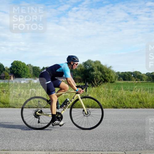 31.08.2025 - Elbe Triathlon Hamburg Michael Burmester http://msf.ph/oto/8688999 31.08.2025 09:14:07 Radfahren 210, 282, 305, 360, 384, 519, 554 meine-sportfotos.de