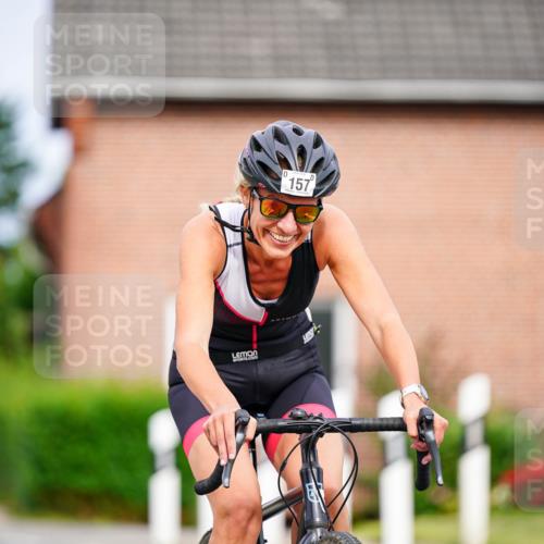 31.08.2025 - Elbe Triathlon Hamburg Michael Burmester http://msf.ph/oto/8689007 31.08.2025 16:05:25 Radfahren  meine-sportfotos.de