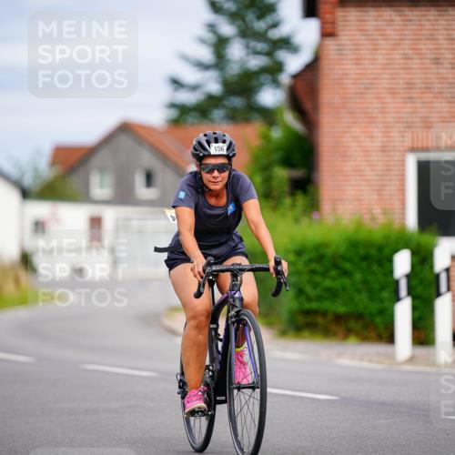 31.08.2025 - Elbe Triathlon Hamburg Michael Burmester http://msf.ph/oto/8689018 31.08.2025 16:07:02 Radfahren  meine-sportfotos.de