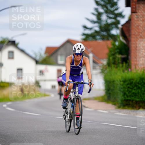 31.08.2025 - Elbe Triathlon Hamburg Michael Burmester http://msf.ph/oto/8689042 31.08.2025 16:07:59 Radfahren  meine-sportfotos.de