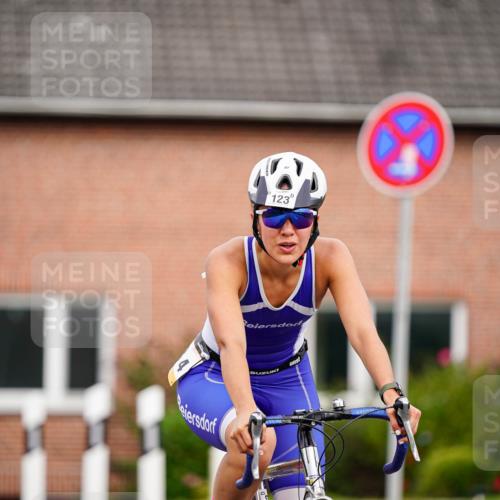 31.08.2025 - Elbe Triathlon Hamburg Michael Burmester http://msf.ph/oto/8689044 31.08.2025 16:08:00 Radfahren  meine-sportfotos.de