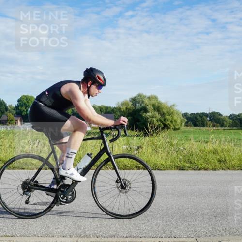 31.08.2025 - Elbe Triathlon Hamburg Michael Burmester http://msf.ph/oto/8689045 31.08.2025 09:15:02 Radfahren 280, 361, 431, 534 meine-sportfotos.de
