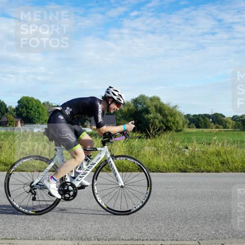 31.08.2025 - Elbe Triathlon Hamburg Michael Burmester http://msf.ph/oto/8689061 31.08.2025 09:15:20 Radfahren 192, 274, 290, 506 meine-sportfotos.de