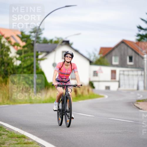 31.08.2025 - Elbe Triathlon Hamburg Michael Burmester http://msf.ph/oto/8689065 31.08.2025 16:08:39 Radfahren  meine-sportfotos.de