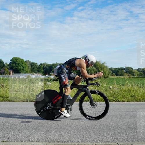 31.08.2025 - Elbe Triathlon Hamburg Michael Burmester http://msf.ph/oto/8689068 31.08.2025 09:15:29 Radfahren 527, 672 meine-sportfotos.de