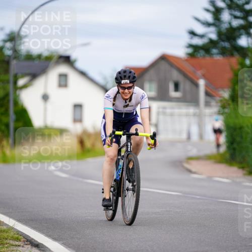 31.08.2025 - Elbe Triathlon Hamburg Michael Burmester http://msf.ph/oto/8689080 31.08.2025 16:08:45 Radfahren  meine-sportfotos.de