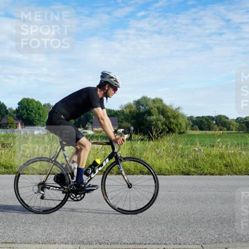 31.08.2025 - Elbe Triathlon Hamburg Michael Burmester http://msf.ph/oto/8689082 31.08.2025 09:15:43 Radfahren 165, 191, 394, 502, 645 meine-sportfotos.de