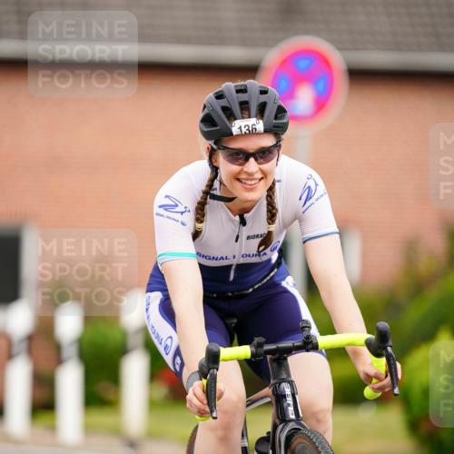 31.08.2025 - Elbe Triathlon Hamburg Michael Burmester http://msf.ph/oto/8689088 31.08.2025 16:08:47 Radfahren  meine-sportfotos.de