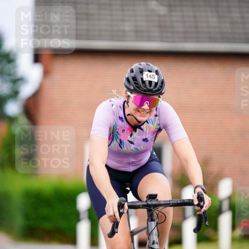31.08.2025 - Elbe Triathlon Hamburg Michael Burmester http://msf.ph/oto/8689103 31.08.2025 16:08:57 Radfahren  meine-sportfotos.de
