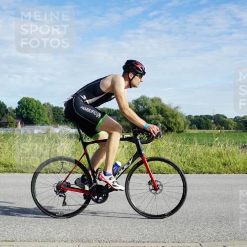 31.08.2025 - Elbe Triathlon Hamburg Michael Burmester http://msf.ph/oto/8689129 31.08.2025 09:16:47 Radfahren 230, 315, 329, 380 meine-sportfotos.de
