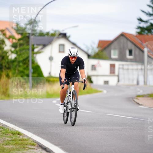 31.08.2025 - Elbe Triathlon Hamburg Michael Burmester http://msf.ph/oto/8689134 31.08.2025 16:10:00 Radfahren  meine-sportfotos.de