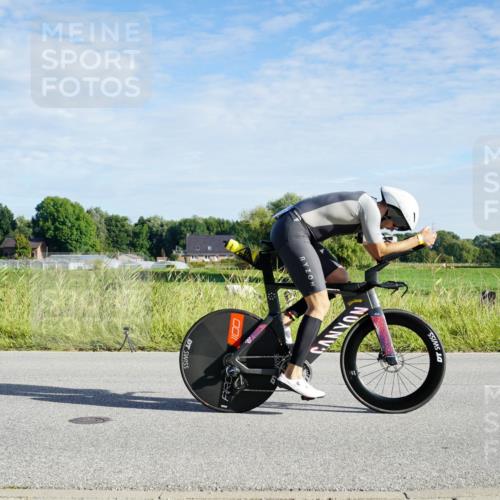 31.08.2025 - Elbe Triathlon Hamburg Michael Burmester http://msf.ph/oto/8689143 31.08.2025 09:17:12 Radfahren 196, 225, 297 meine-sportfotos.de