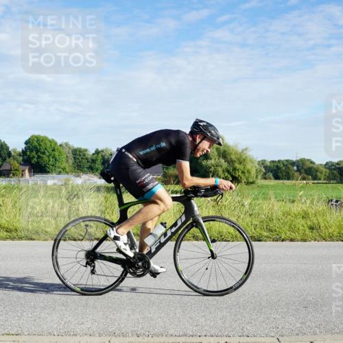 31.08.2025 - Elbe Triathlon Hamburg Michael Burmester http://msf.ph/oto/8689149 31.08.2025 09:17:21 Radfahren 378, 480 meine-sportfotos.de