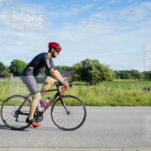 31.08.2025 - Elbe Triathlon Hamburg Michael Burmester http://msf.ph/oto/8689153 31.08.2025 09:17:31 Radfahren 365, 407, 420 meine-sportfotos.de
