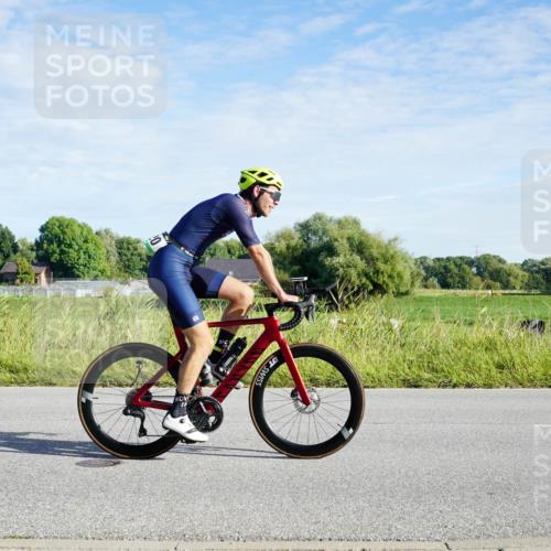 31.08.2025 - Elbe Triathlon Hamburg Michael Burmester http://msf.ph/oto/8689158 31.08.2025 09:17:37 Radfahren 407, 420, 504 meine-sportfotos.de