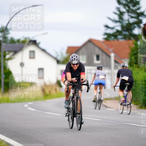 31.08.2025 - Elbe Triathlon Hamburg Michael Burmester http://msf.ph/oto/8689161 31.08.2025 16:10:28 Radfahren  meine-sportfotos.de